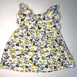 Ruffle sleeveless flowy top